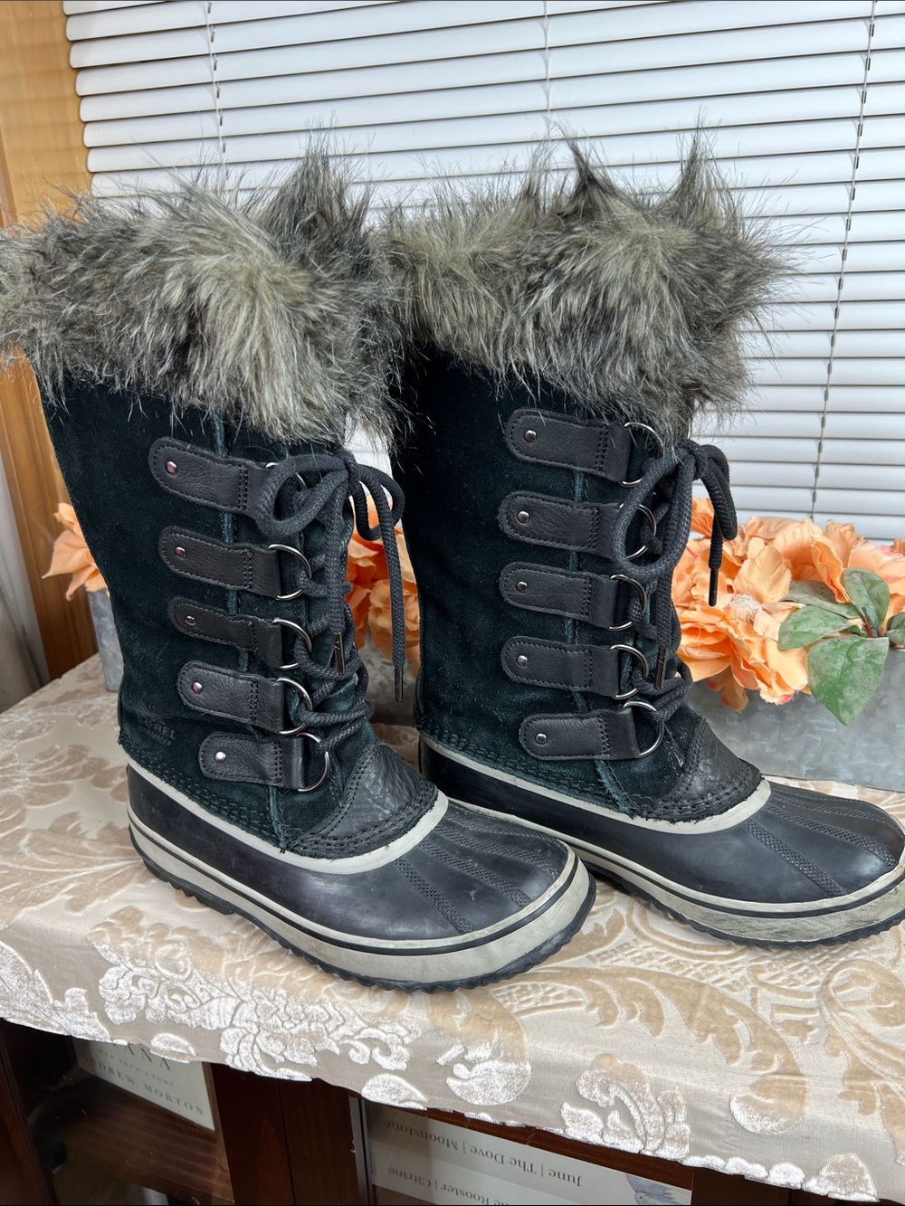 Sorel Joan of Arctic Winter Boots Size 8